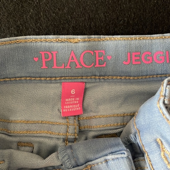 Children’s Place “Place” Girls Size 6 Light Denim Jeggings - Picture 2 of 7